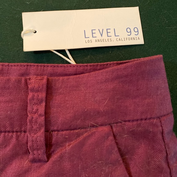 Linen short - Picture 3 of 3